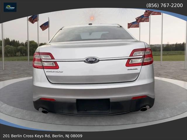 2016 Ford Taurus SE
