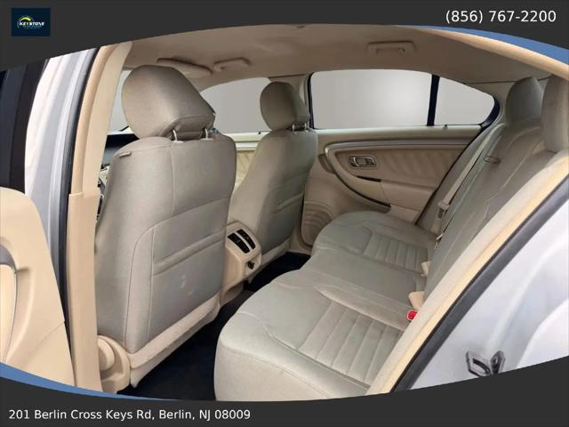2016 Ford Taurus SE