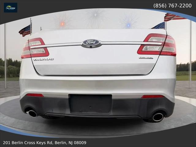 2016 Ford Taurus SE