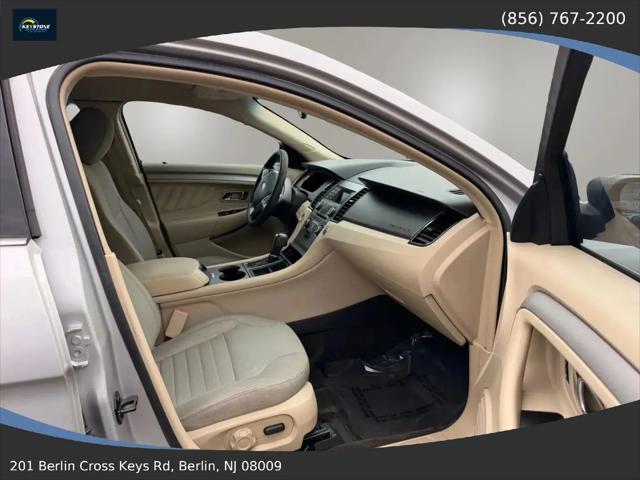 2016 Ford Taurus SE