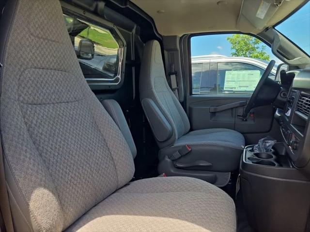 2025 Chevrolet Express Cargo Van RWD 2500 Regular Wheelbase WT