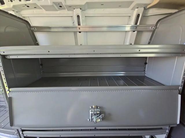 2025 Chevrolet Express Cargo Van RWD 2500 Regular Wheelbase WT
