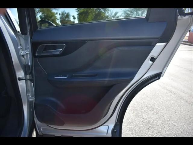 2019 Jaguar F-PACE 25t Premium