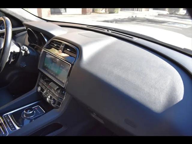 2019 Jaguar F-PACE 25t Premium