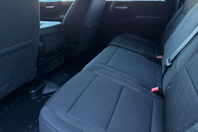 2024 GMC Sierra 2500HD 4WD Crew Cab Standard Bed Pro
