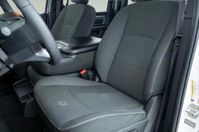 2024 Ram 1500 Classic Warlock Crew Cab 4x2 5'7" Box