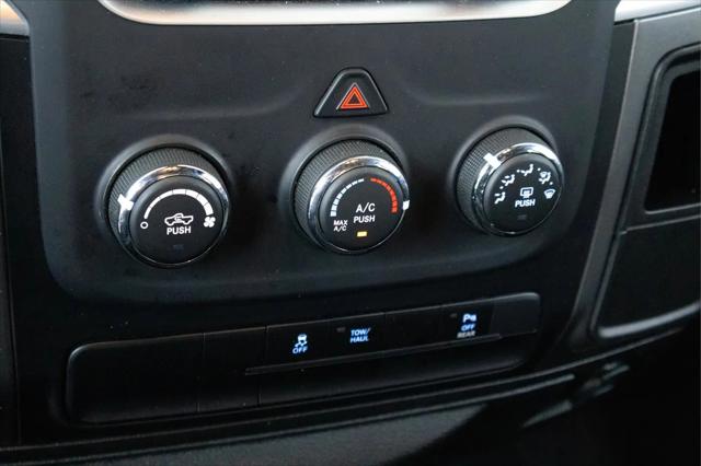 2024 Ram 1500 Classic Warlock Crew Cab 4x2 5'7" Box