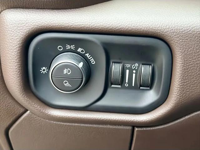 2026 Ram 3500 Laramie Crew Cab 4x4 8' Box