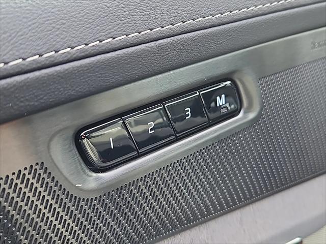 2026 Volvo XC90 Plug-In Hybrid Ultra, T8 AWD, Electric/Gasoline, Bright, 7 Seats