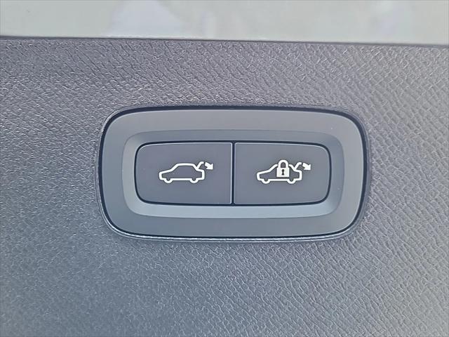 2026 Volvo XC90 Plug-In Hybrid Ultra, T8 AWD, Electric/Gasoline, Bright, 7 Seats