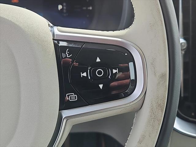 2026 Volvo XC90 Plug-In Hybrid Ultra, T8 AWD, Electric/Gasoline, Bright, 7 Seats