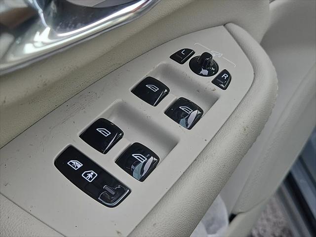 2026 Volvo XC90 Plug-In Hybrid Ultra, T8 AWD, Electric/Gasoline, Bright, 7 Seats