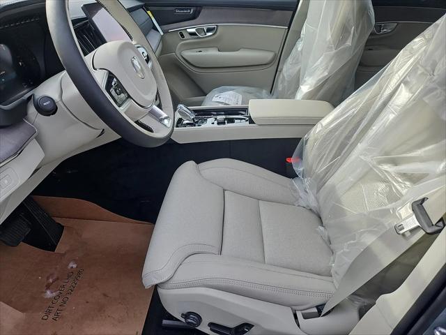2026 Volvo XC90 Plug-In Hybrid Ultra, T8 AWD, Electric/Gasoline, Bright, 7 Seats