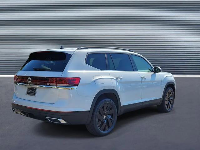 2026 Volkswagen Atlas SE with Technology