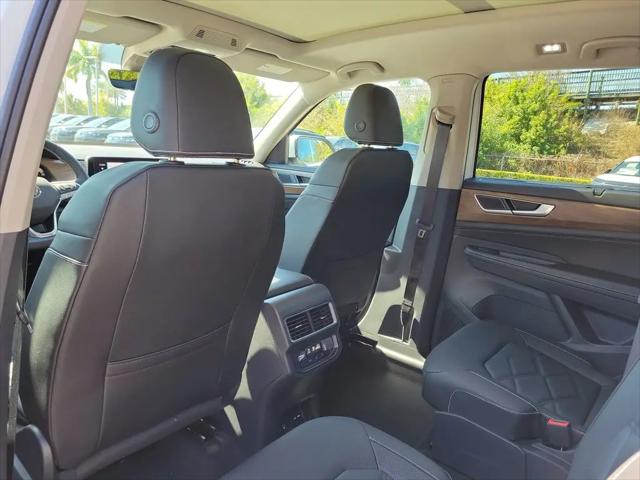 2026 Volkswagen Atlas SE with Technology