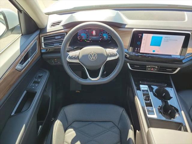 2026 Volkswagen Atlas SE with Technology
