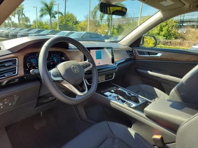 2026 Volkswagen Atlas SE with Technology