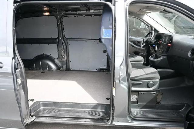 2023 Mercedes-Benz Metris Standard