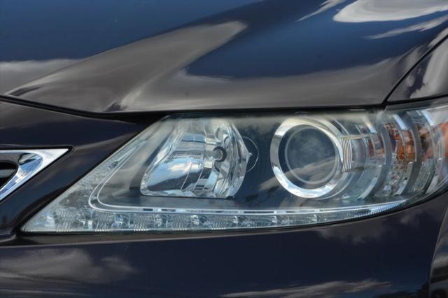2015 Lexus ES 350 Crafted Line