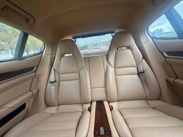 2012 Porsche Panamera 4