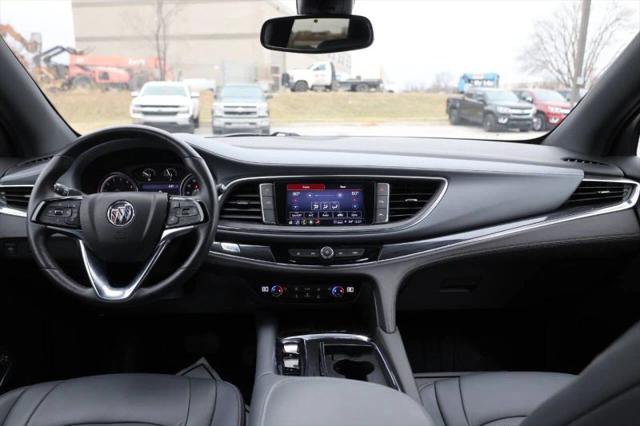 2023 Buick Enclave Essence AWD