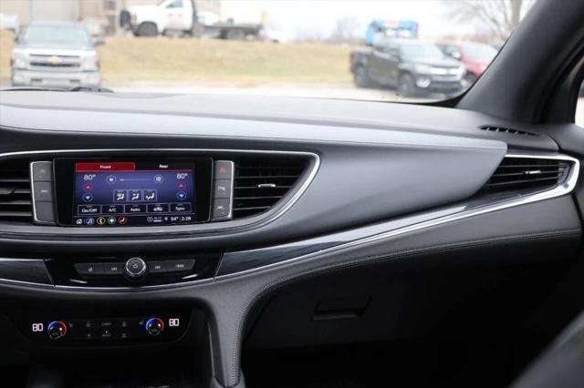 2023 Buick Enclave Essence AWD