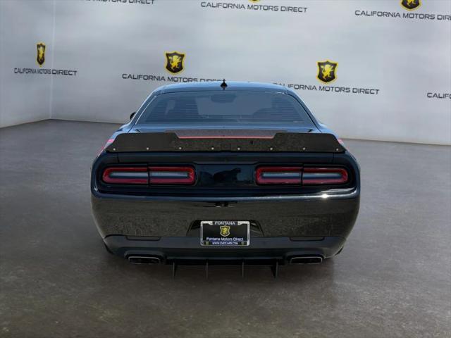 2016 Dodge Challenger 392 Hemi Scat Pack Shaker