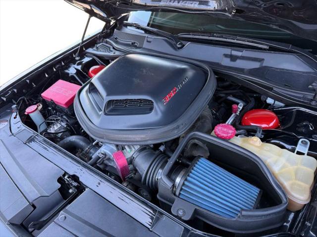 2016 Dodge Challenger 392 Hemi Scat Pack Shaker