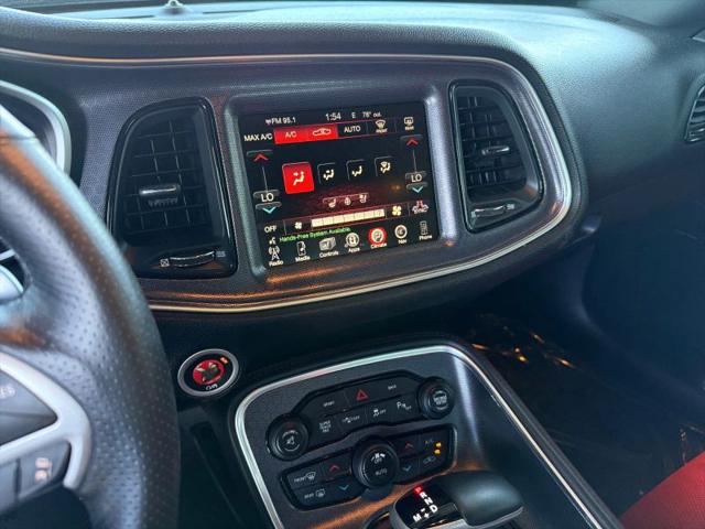 2016 Dodge Challenger 392 Hemi Scat Pack Shaker
