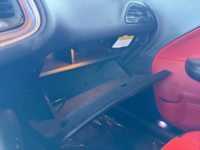 2016 Dodge Challenger 392 Hemi Scat Pack Shaker
