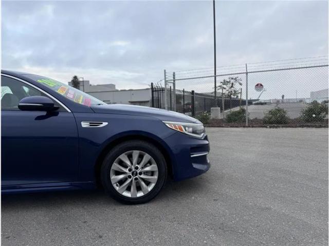 2017 Kia Optima LX