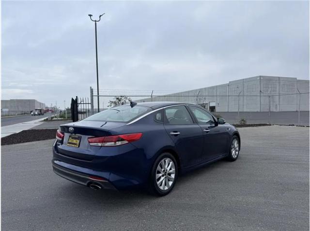 2017 Kia Optima LX