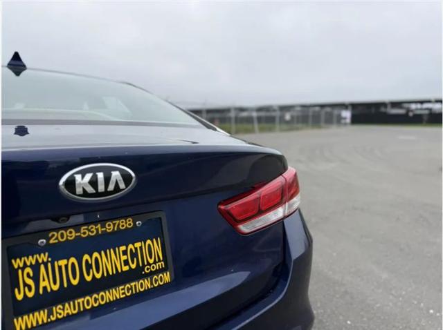 2017 Kia Optima LX