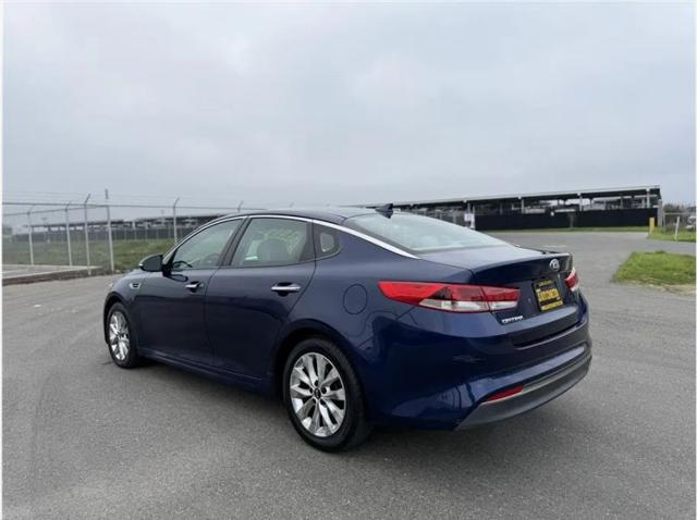 2017 Kia Optima LX