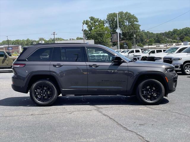 2026 Jeep Grand Cherokee Altitude 4x4