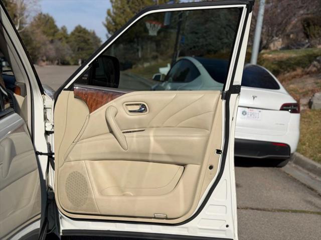 2016 INFINITI QX80 Base