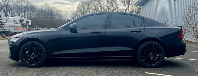 2024 Volvo S60 B5 Plus Black Edition