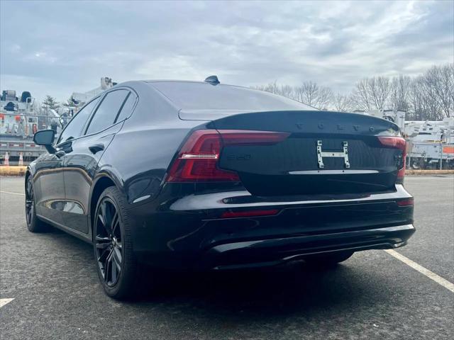 2024 Volvo S60 B5 Plus Black Edition