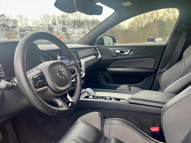 2024 Volvo S60 B5 Plus Black Edition