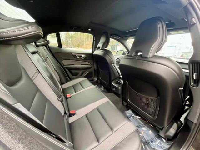 2024 Volvo S60 B5 Plus Black Edition