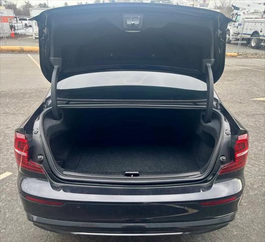 2024 Volvo S60 B5 Plus Black Edition