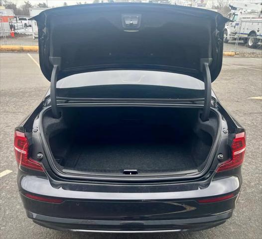 2024 Volvo S60 B5 Plus Black Edition