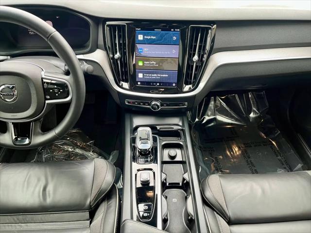 2024 Volvo S60 B5 Plus Black Edition