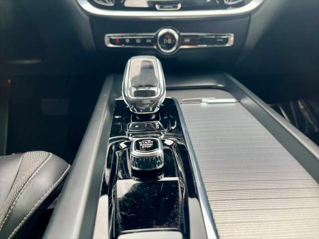 2024 Volvo S60 B5 Plus Black Edition