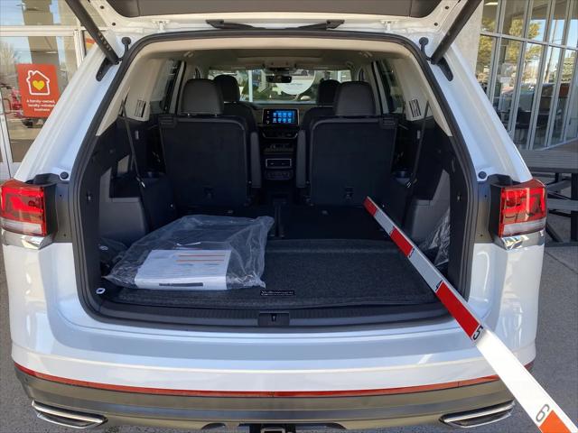 2026 Volkswagen Atlas SE with Technology