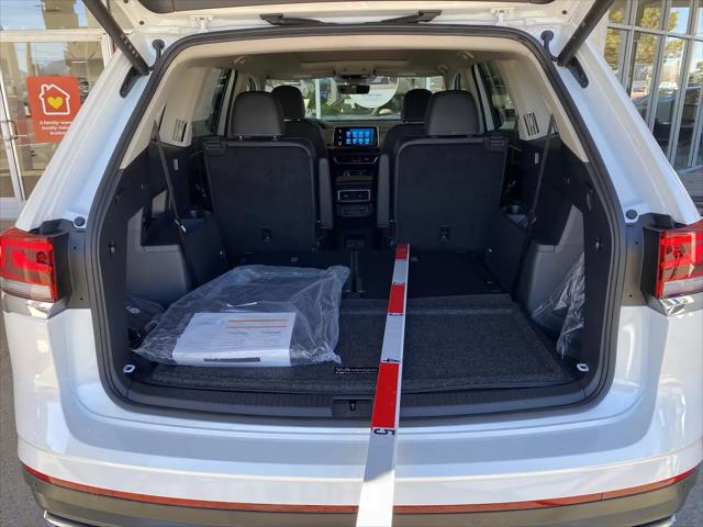 2026 Volkswagen Atlas SE with Technology