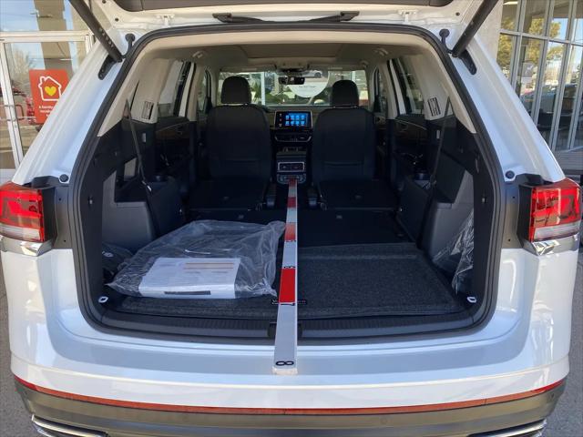2026 Volkswagen Atlas SE with Technology