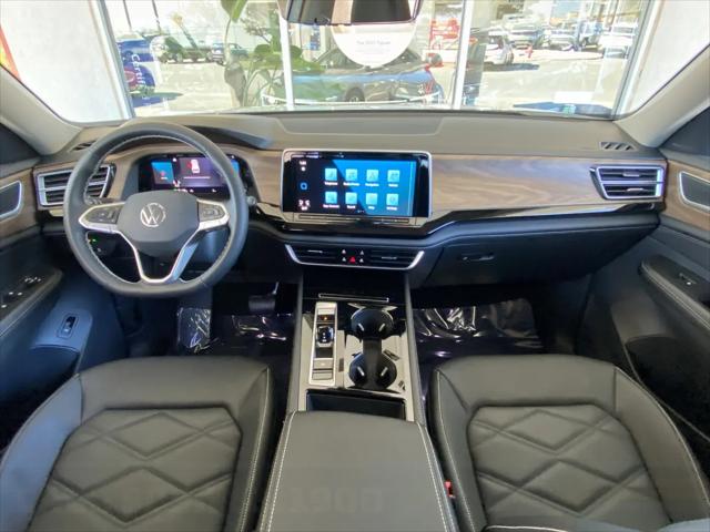 2026 Volkswagen Atlas SE with Technology
