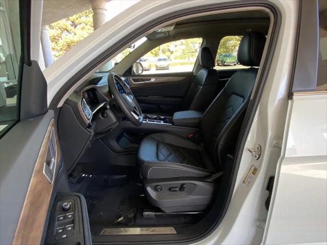 2026 Volkswagen Atlas SE with Technology