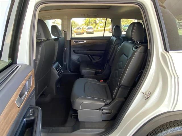 2026 Volkswagen Atlas SE with Technology